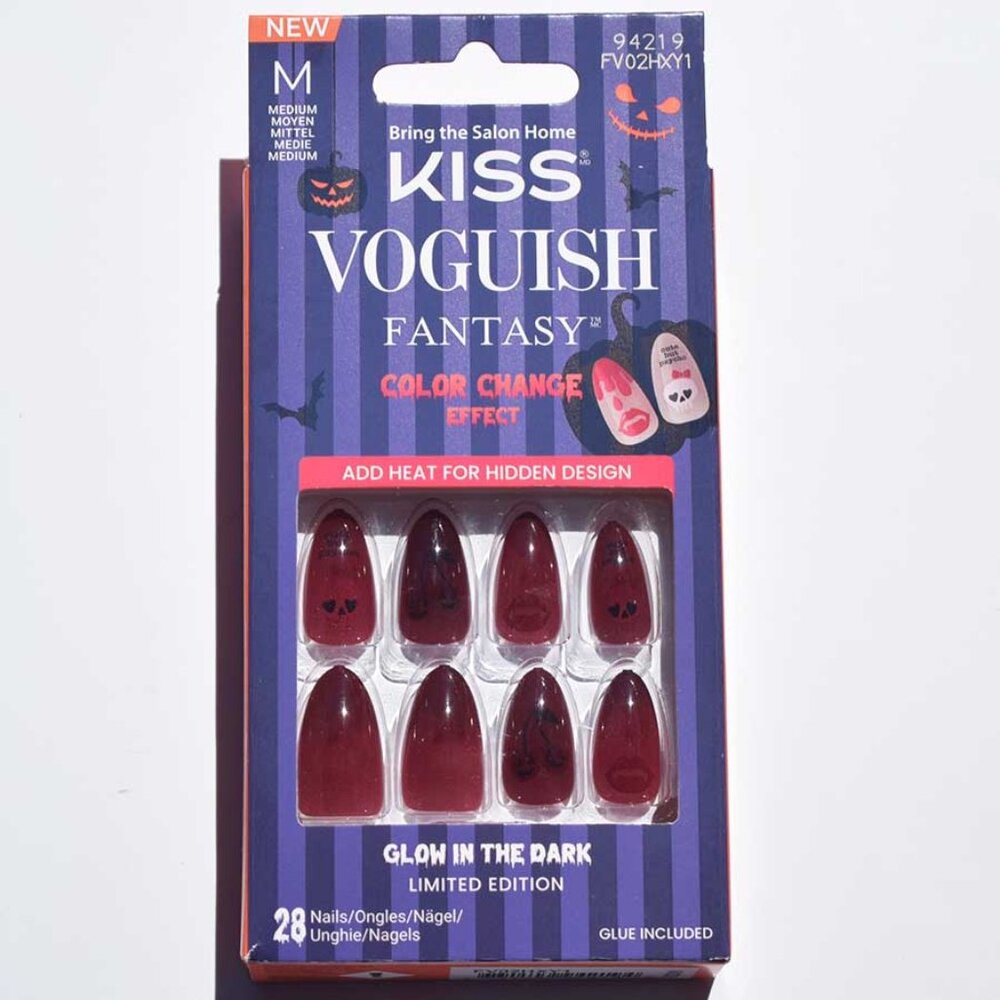 Kiss Voguish Fantasy Glow-In-The-Dark Halloween Nails - Sunday Candy